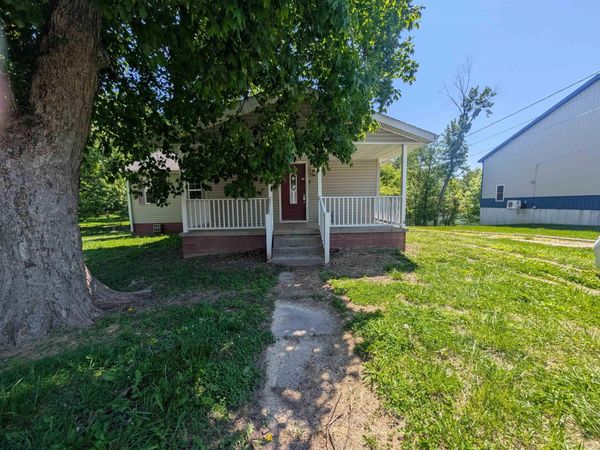 1744 Bedford Road, Washington, IN 47501