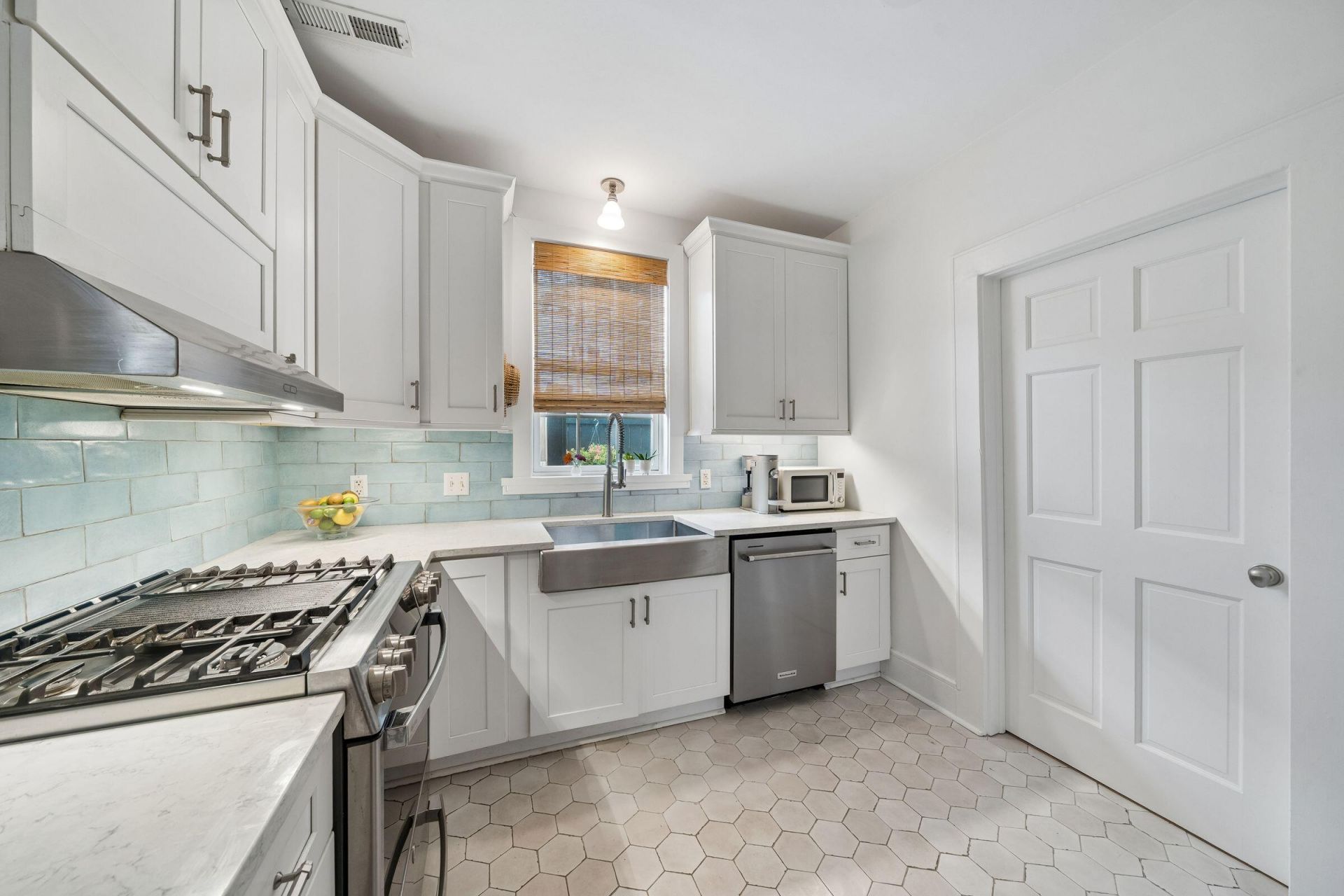 453 Race Street Photo 17