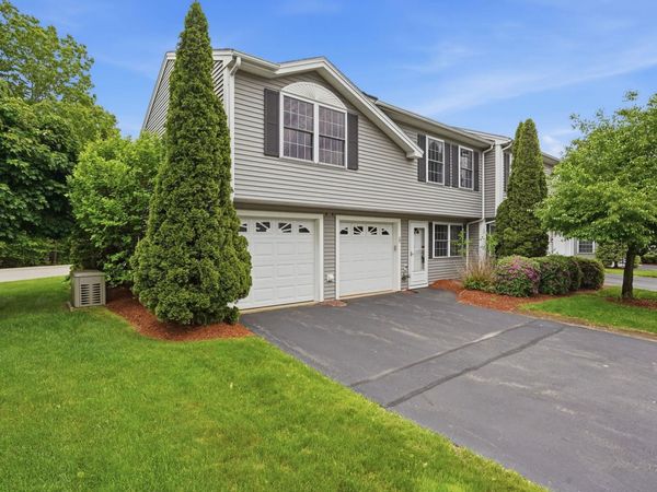 2 Red Sox Lane, Raymond, NH 03077