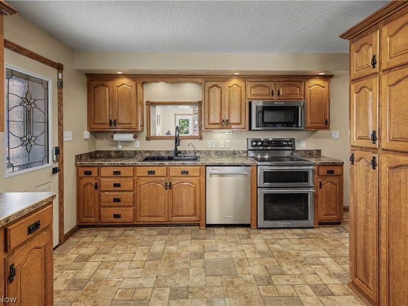 13292 Fairland Street NW, Massillon, OH 44647 Photo 4