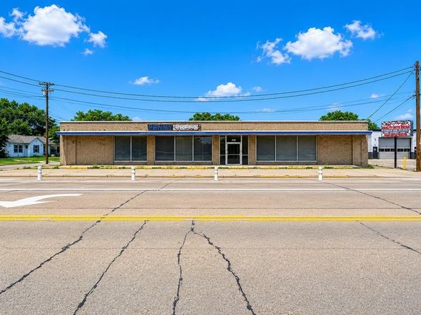 222 W Parkway Street , Denton, TX 76201