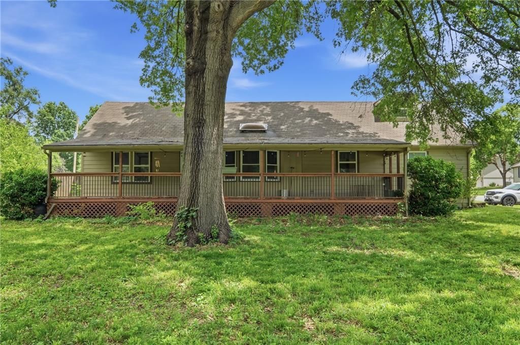 3209 N 155th Street, Basehor, KS 66007 Main Photo