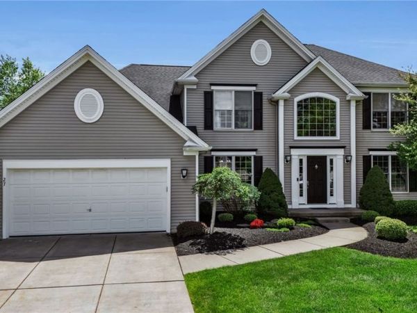 27 Chicory Lane , Lancaster, NY 14086