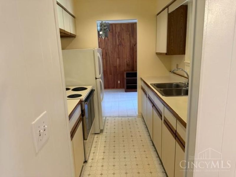 9075 Tripoli Drive, Colerain Township, OH 45251 Photo 7