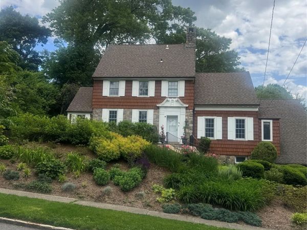 74 Litchfield Road, Port Washington, NY 11050