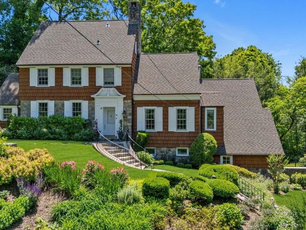 74 Litchfield Road, Port Washington, NY 11050