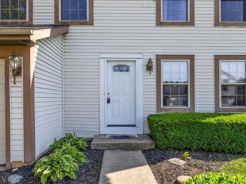 4526 Earman Drive, Hilliard, OH 43026 Photo 3