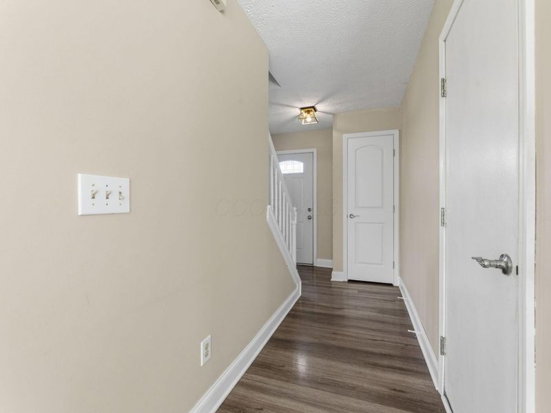 4526 Earman Drive, Hilliard, OH 43026 Photo 4