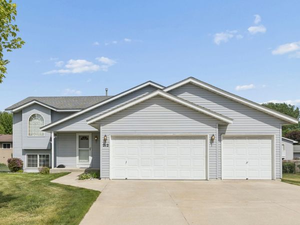 212 13th Avenue NE, Buffalo, MN 55313