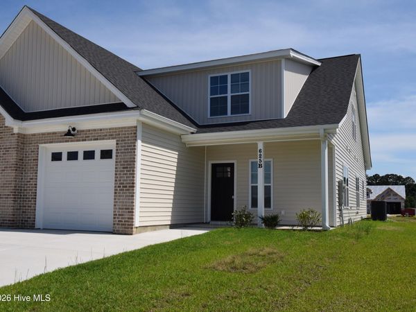 625 Abigail Taylor Drive , Unit B, Greenville, NC 27834