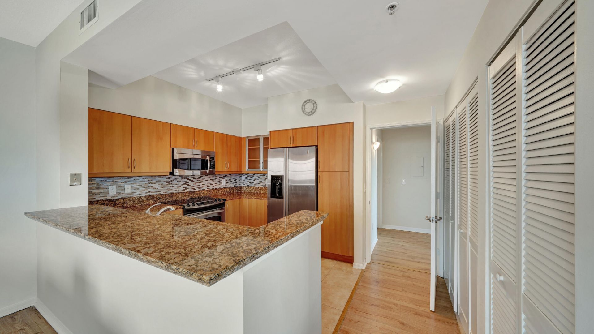233 S Federal Highway, Unit 425, Boca Raton, FL 33432 Photo