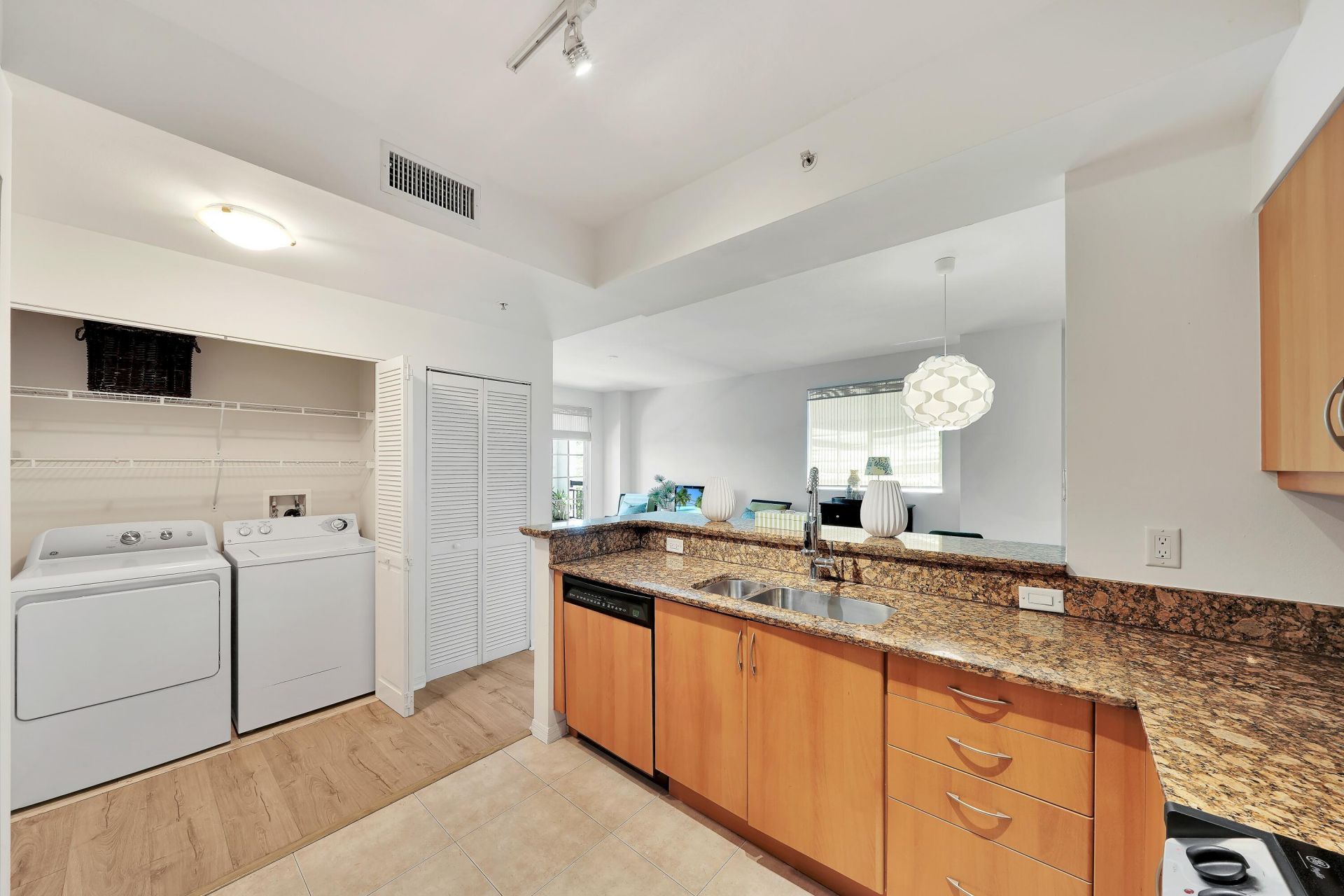 233 S Federal Highway, Unit 425, Boca Raton, FL 33432 Photo