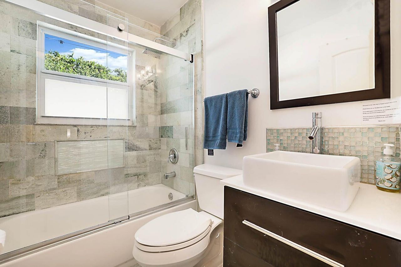 338 NE 7th Avenue, Unit A, Delray Beach, FL 33483 Photo