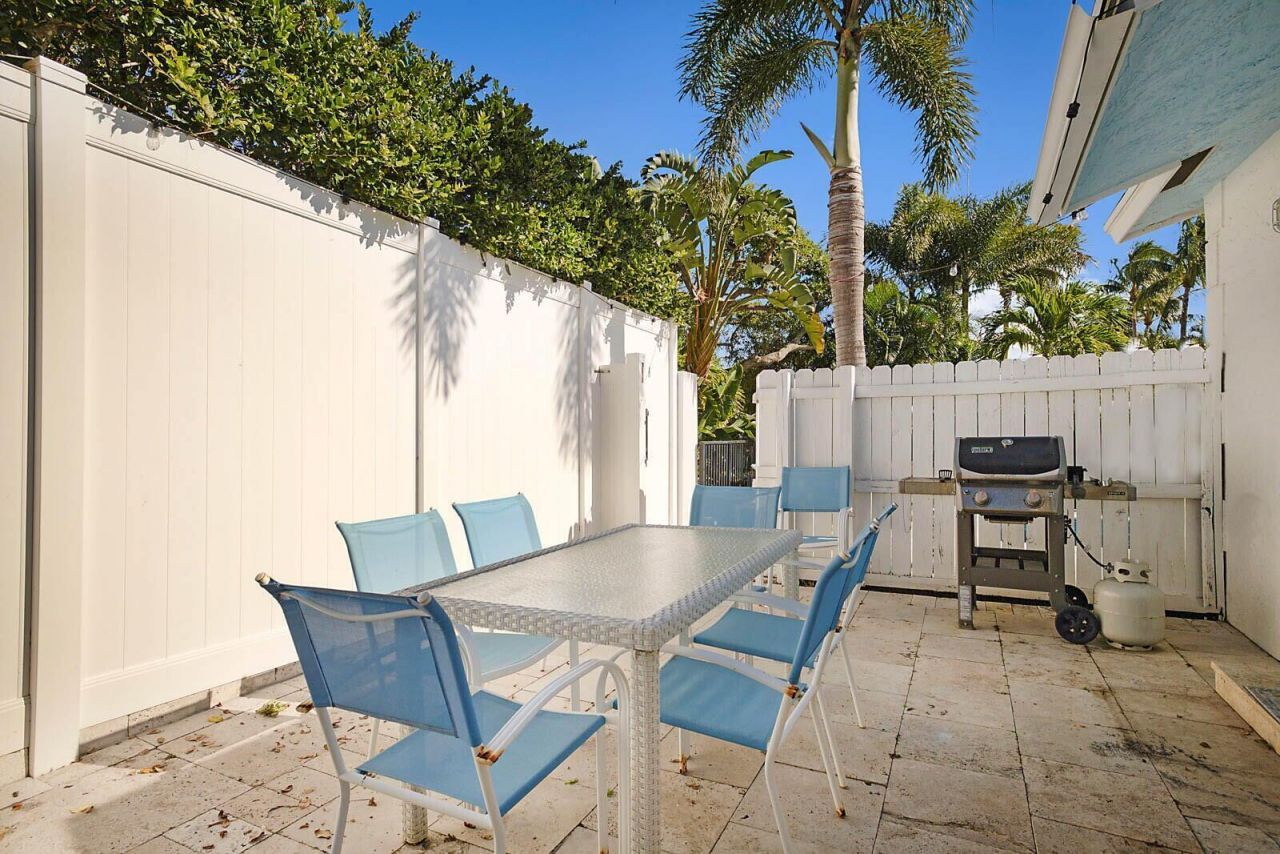 338 NE 7th Avenue, Unit A, Delray Beach, FL 33483 Photo