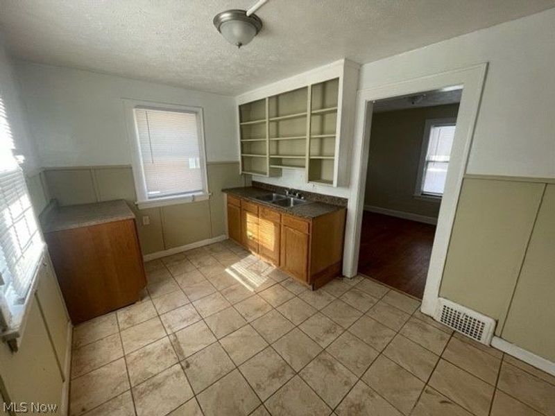 11714 Gay Avenue , Cleveland, OH 44105 Photo 4