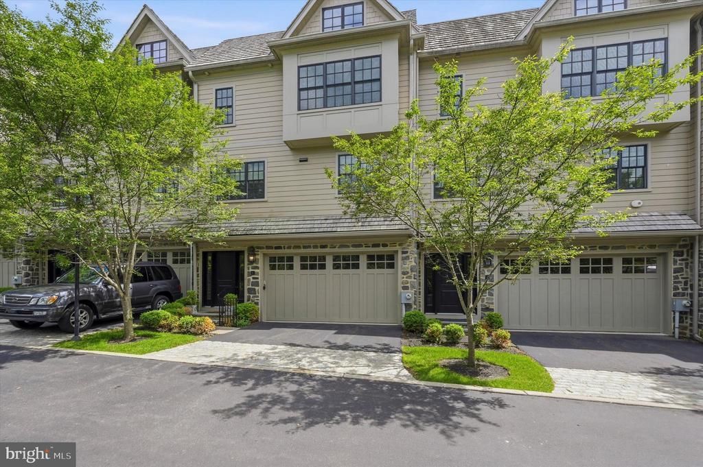 11 OVERLEA WAY , GLENSIDE, PA 19038
