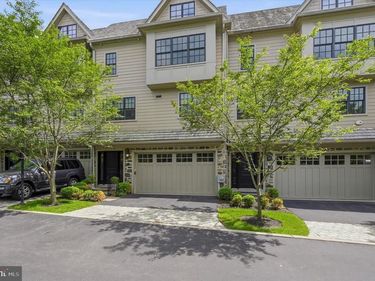 11 OVERLEA WAY, GLENSIDE, PA 19038