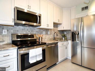5500 HOLMES RUN PARKWAY , Unit 1007, ALEXANDRIA, VA 22304