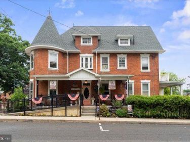 1919 W POINT PIKE , LANSDALE, PA 19446