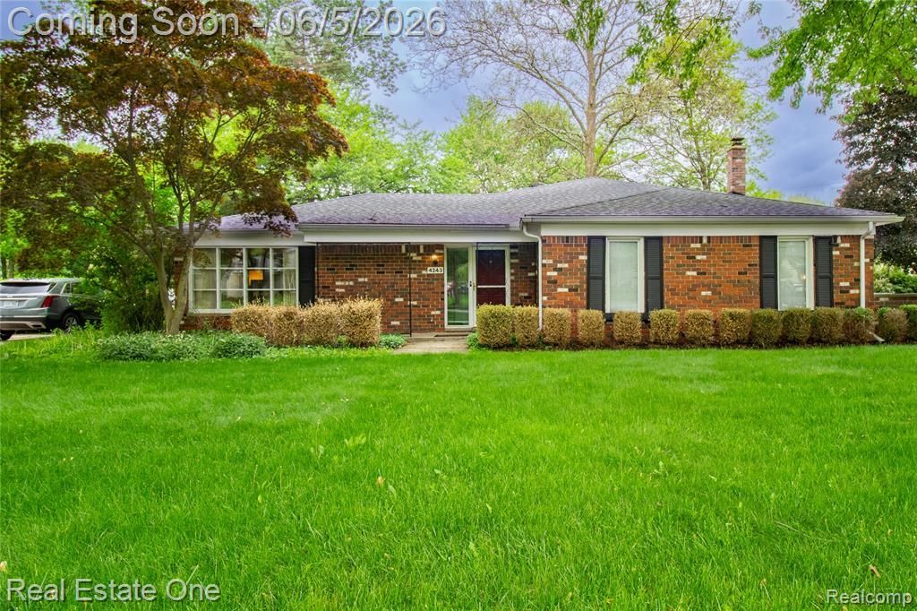 4243 Frostwood Court, Troy, MI 48098 Main Photo