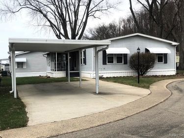 608 Holly Court , Jonesville, MI 49250