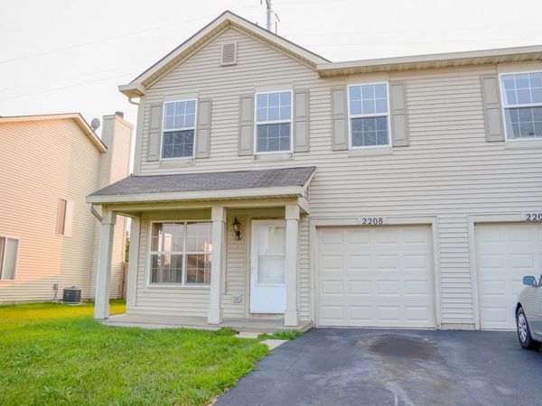 2208 REBECCA Circle, Unit 2208, Montgomery, IL 60538