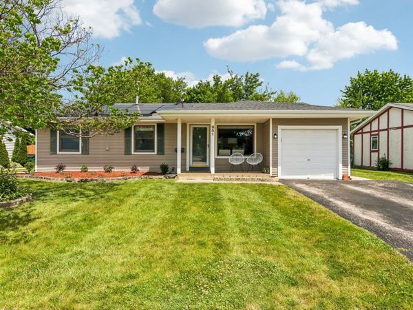 951 Grissom Trail , Elk Grove Village, IL 60007