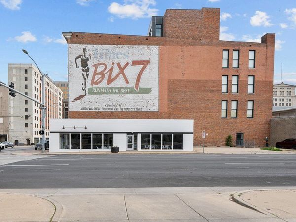 330 Brady Street , Davenport, IA 52801