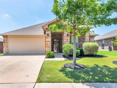 16329 Severn Lane, Fort Worth, TX 76247