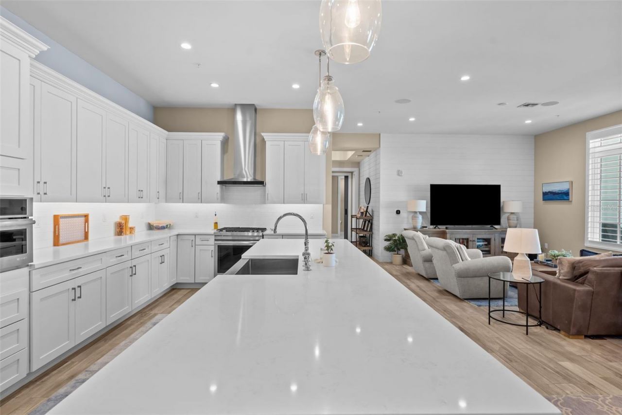 91 Davis Boulevard , Unit 204, Tampa, FL 33606 Photo