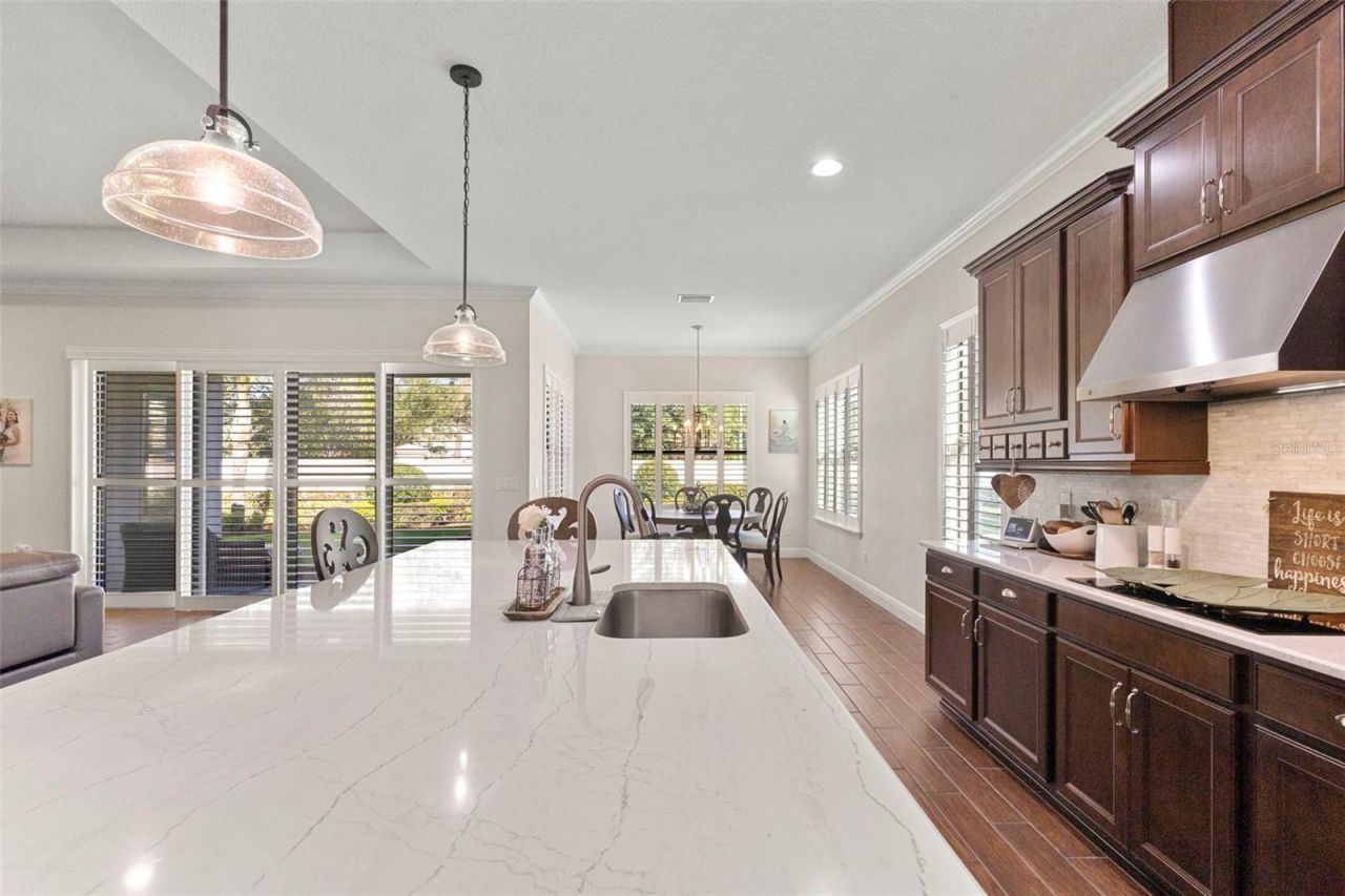 5134 Lakecastle Drive, Tampa, FL 33624 Photo