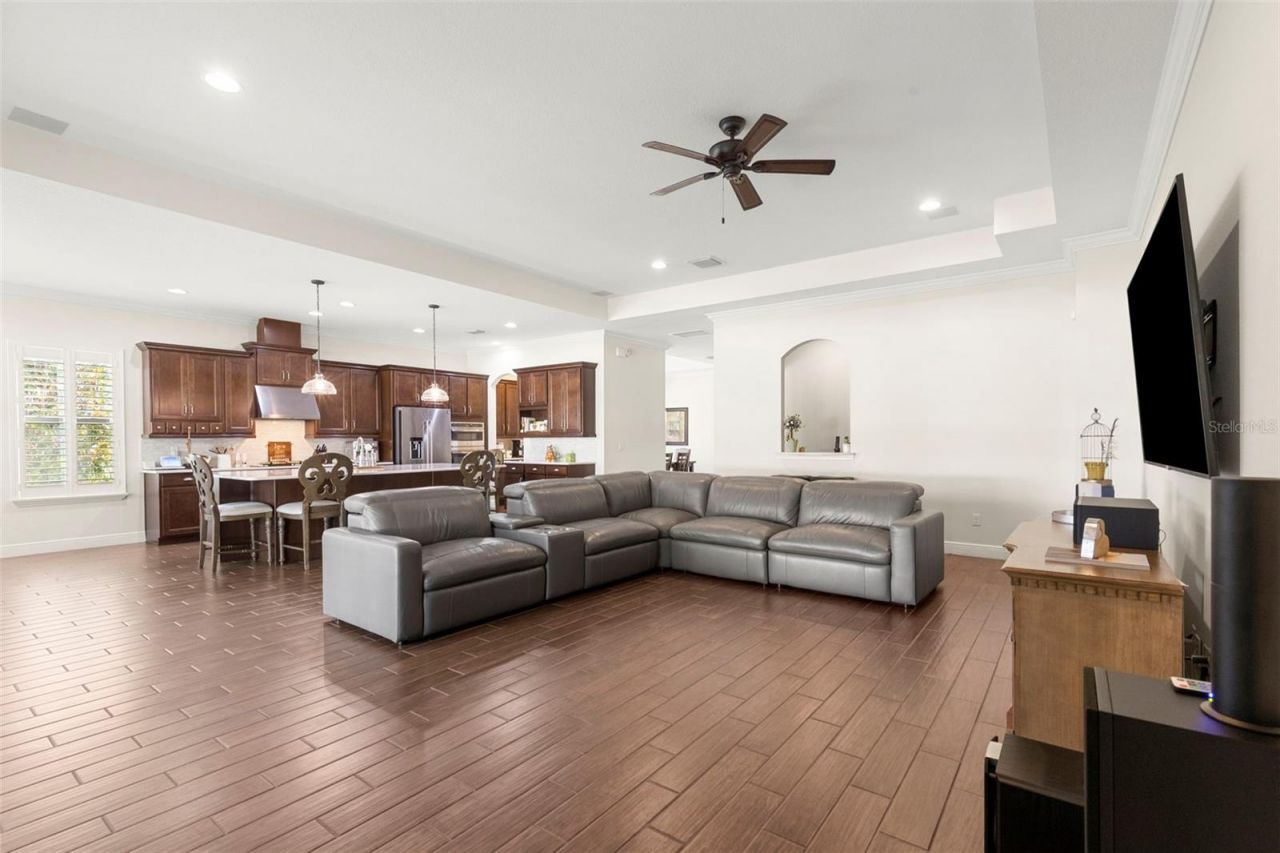 5134 Lakecastle Drive, Tampa, FL 33624 Photo