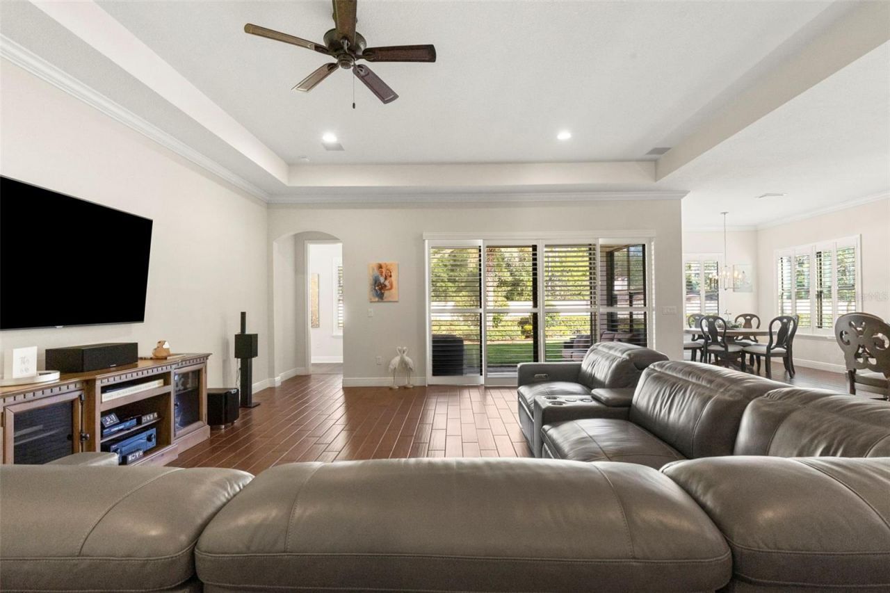 5134 Lakecastle Drive, Tampa, FL 33624 Photo
