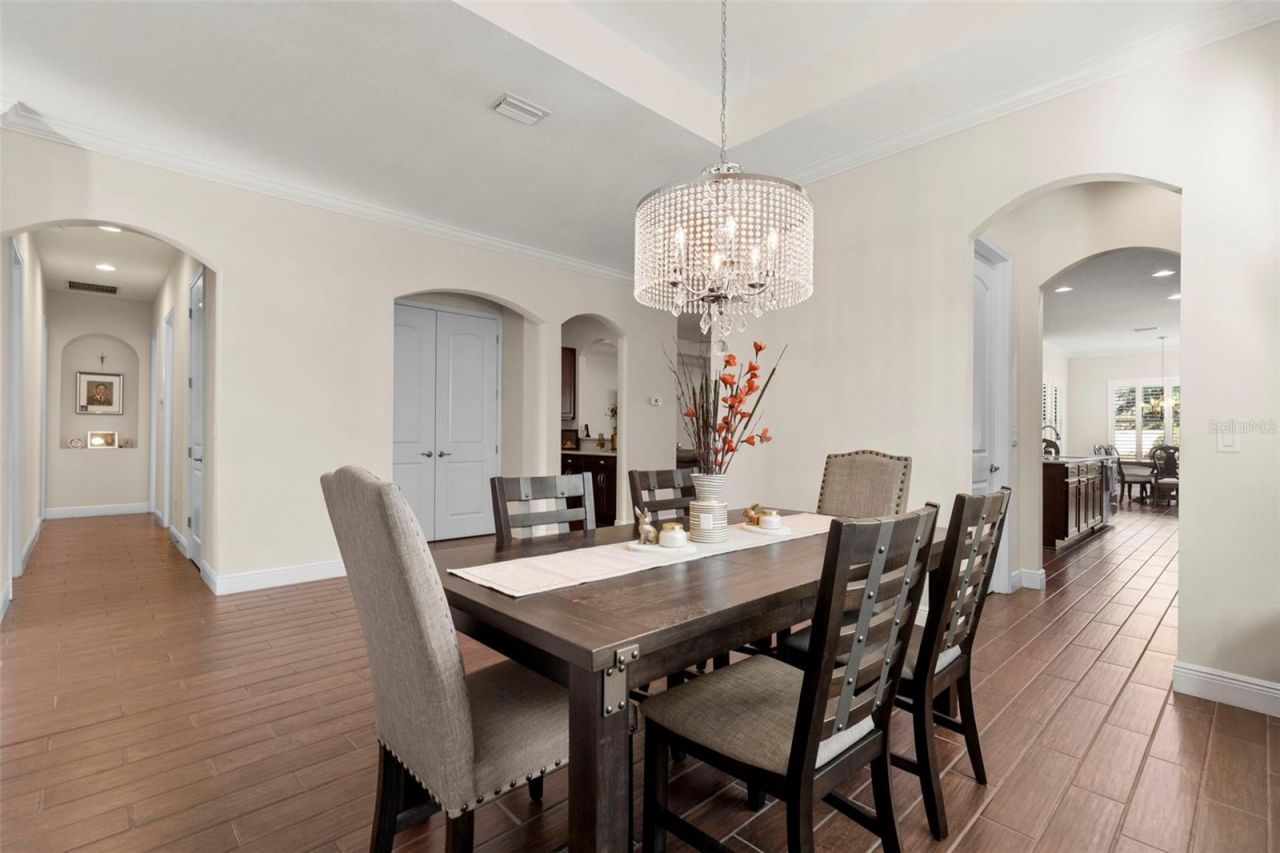 5134 Lakecastle Drive, Tampa, FL 33624 Photo
