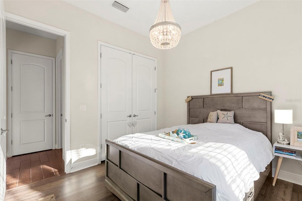 5134 Lakecastle Drive, Tampa, FL 33624 Photo