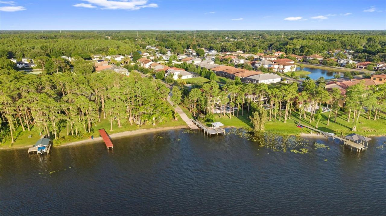 5134 Lakecastle Drive, Tampa, FL 33624 Photo