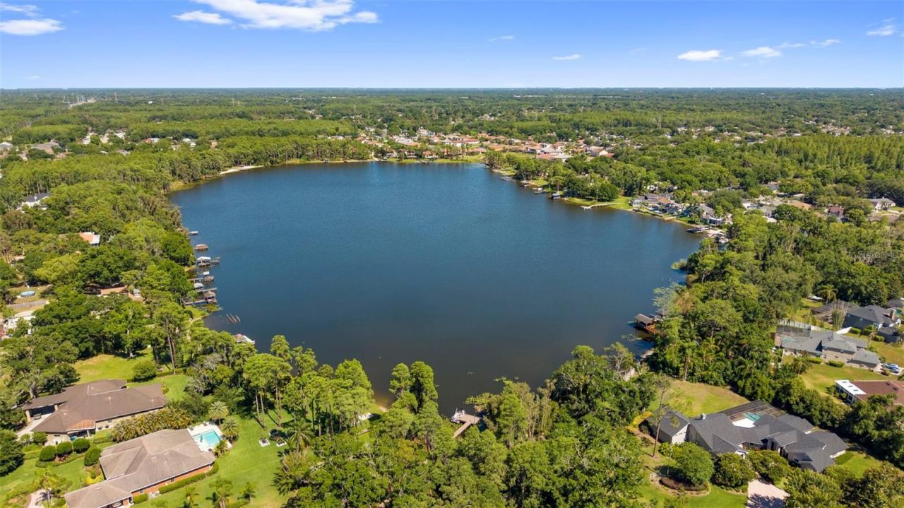 5134 Lakecastle Drive, Tampa, FL 33624 Photo