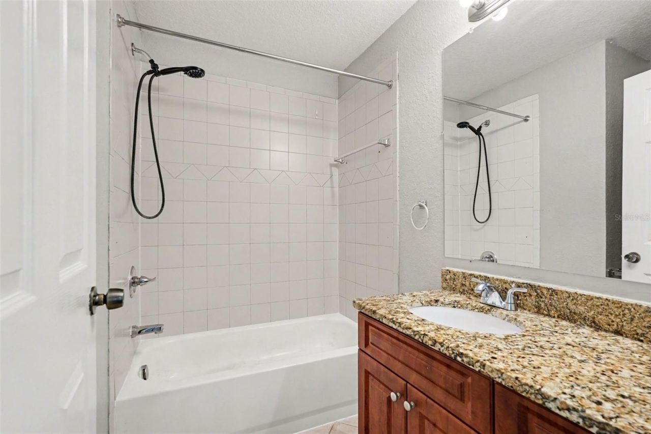 1915 E Mcberry Street , Tampa, FL 33610 Photo
