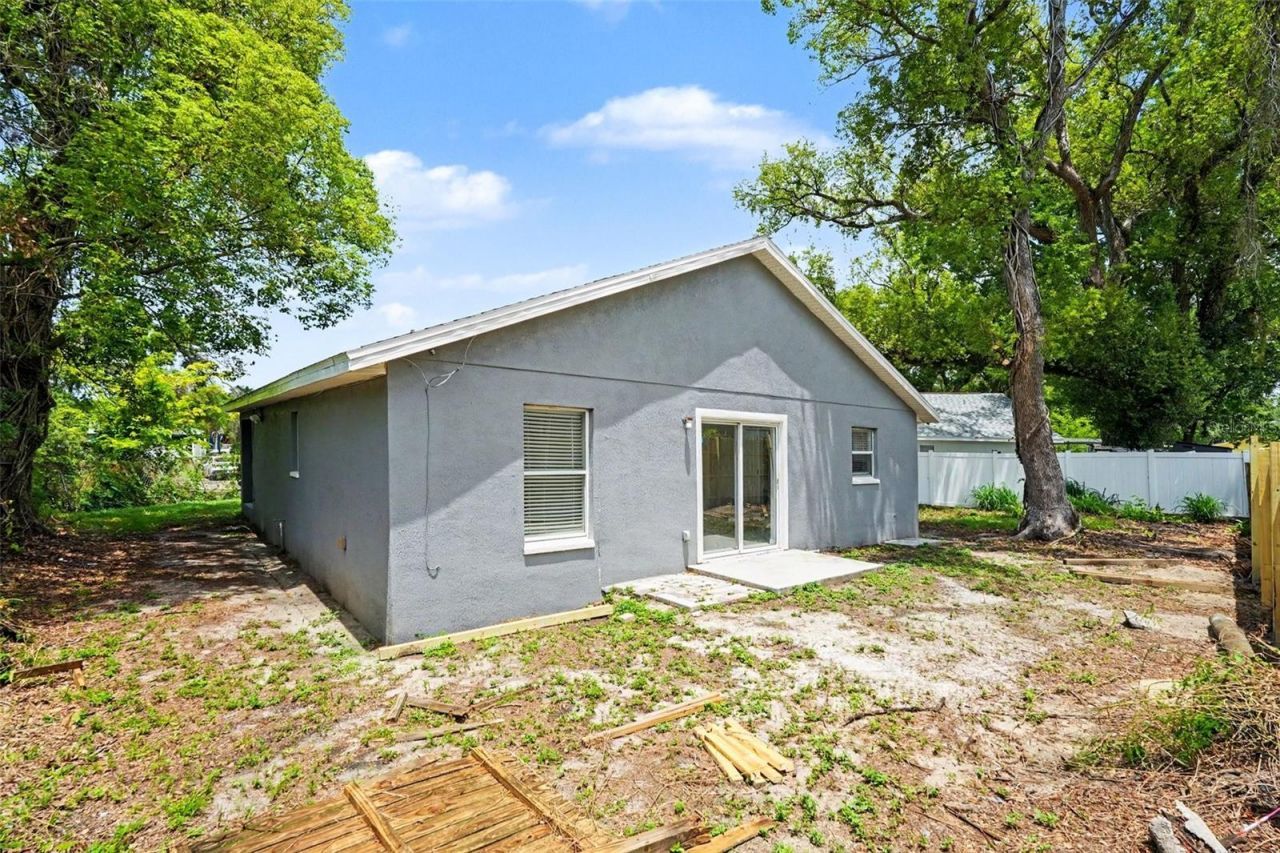 1915 E Mcberry Street , Tampa, FL 33610 Photo