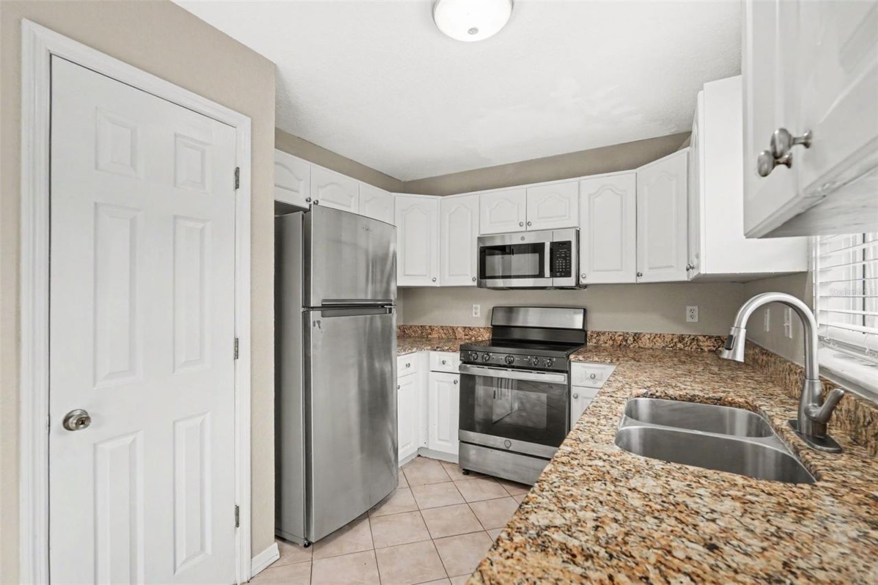 1915 E Mcberry Street , Tampa, FL 33610 Photo