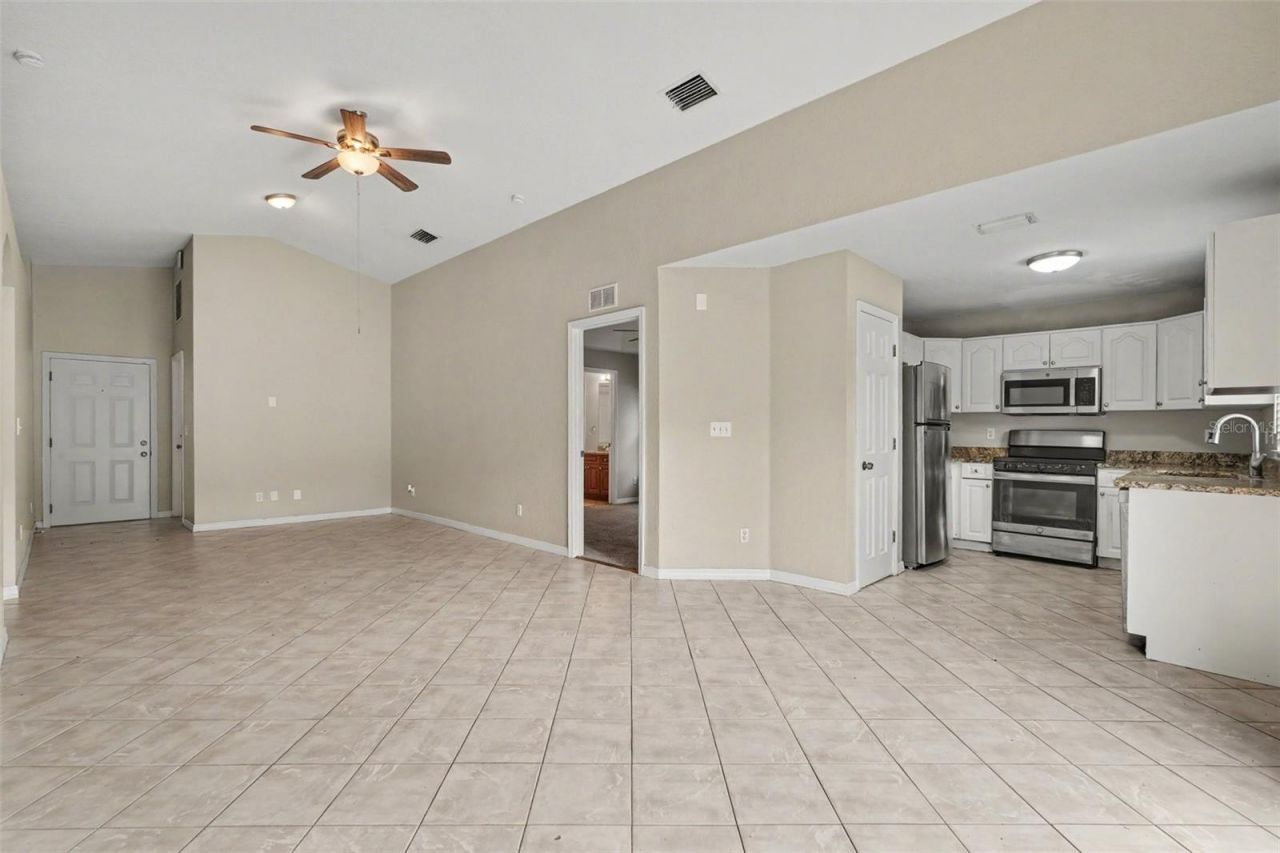 1915 E Mcberry Street , Tampa, FL 33610 Photo