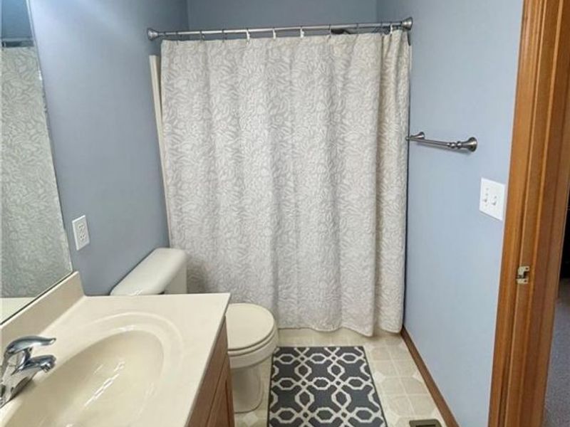 808 Lambert Drive, Piqua, OH 45356 Photo 18