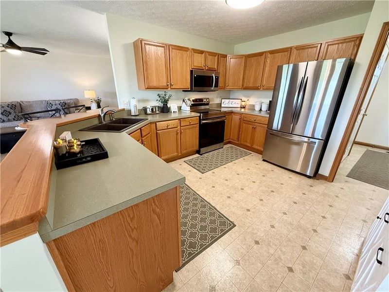 808 Lambert Drive, Piqua, OH 45356 Photo 2