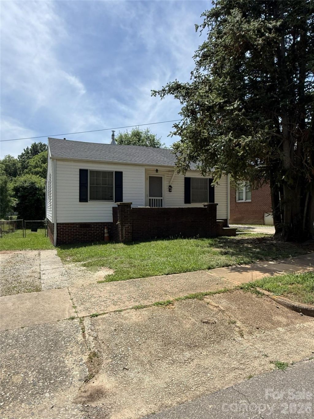 312 S Race Street , Statesville, NC 28677 Main Photo