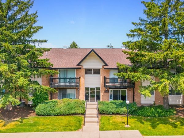 7A Kingery Quarter Avenue , Unit 201, Willowbrook, IL 60527