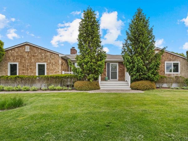 58 Bayfield Lane , Westhampton Beach, NY 11978