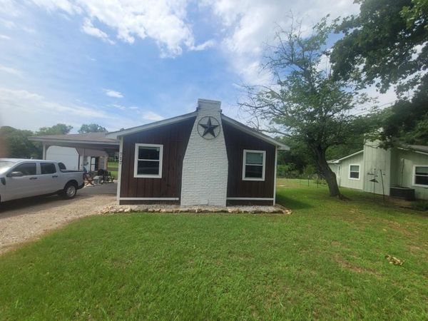 717 Midway Road , Tool, TX 75143