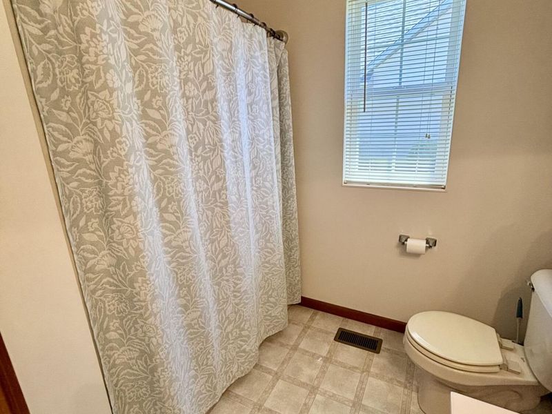 808 Lambert Drive, Piqua, OH 45356 Photo 24