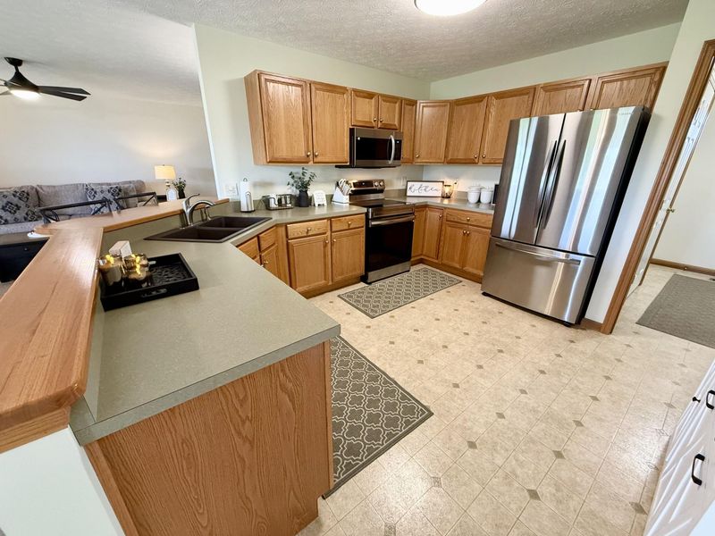 808 Lambert Drive, Piqua, OH 45356 Photo 3