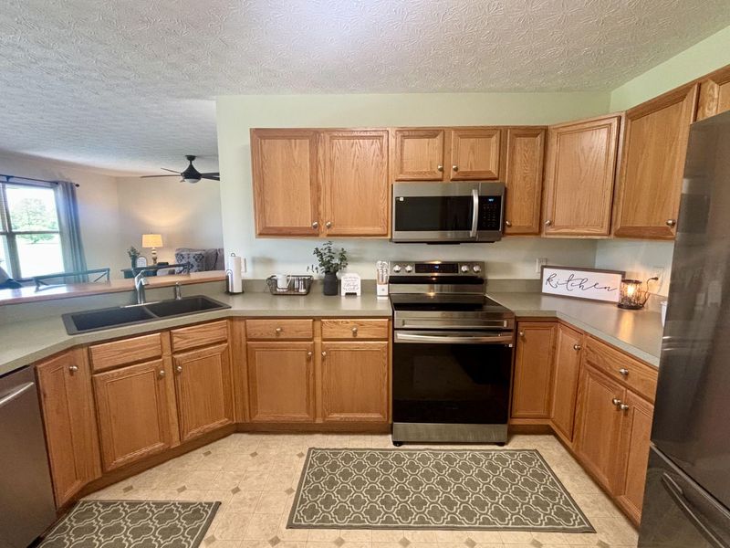 808 Lambert Drive, Piqua, OH 45356 Photo 6